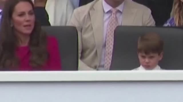 Prince Louis throws tantrum