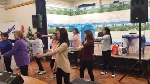 Beautiful fililipino girls dancing