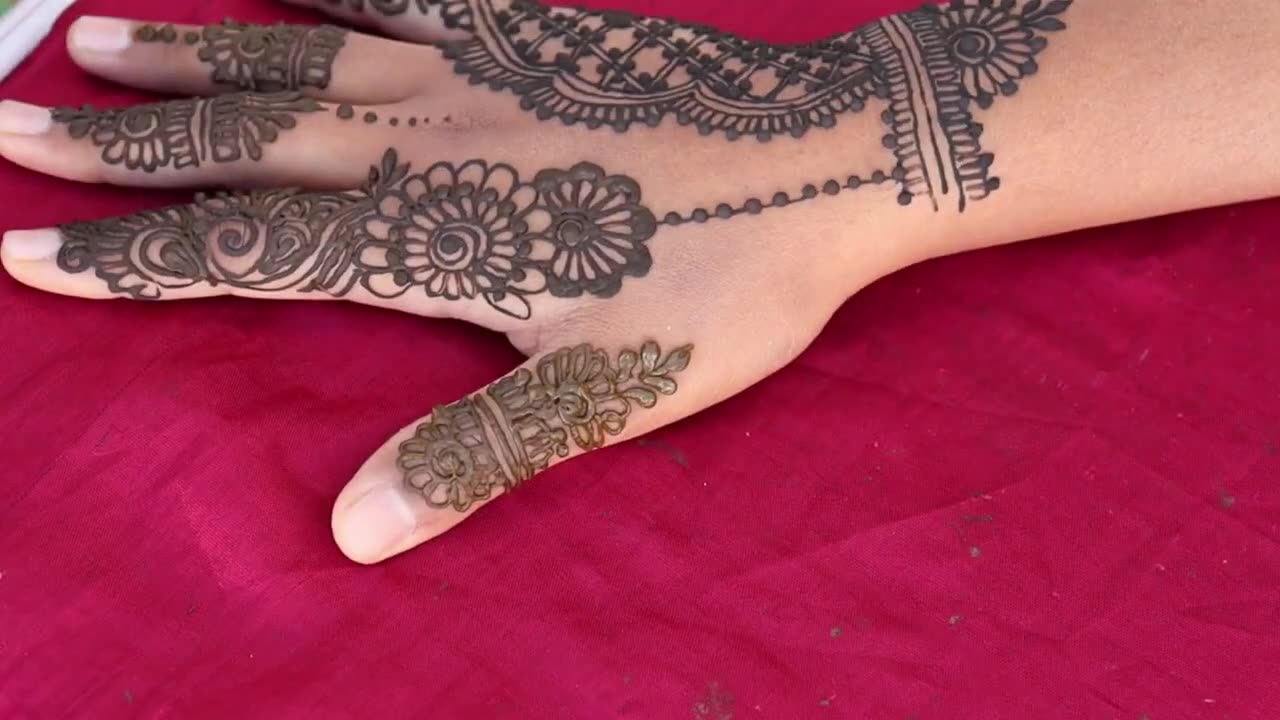 Beautiful Arabic Mehndi Design | Simple Henna Design