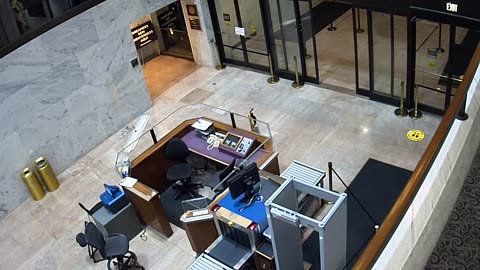 1451HSOB02ConAveDoor_2021-01-06_01h00min00s057ms.mp4