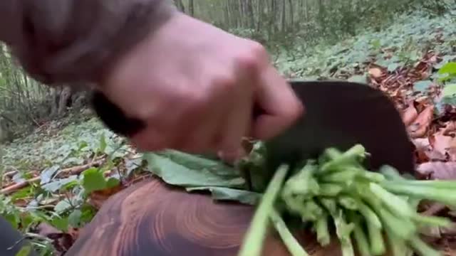 Doğal Taş Tencerede Kuzu Kaburga Eşliğinde Lahana Sarması 🥬🥩