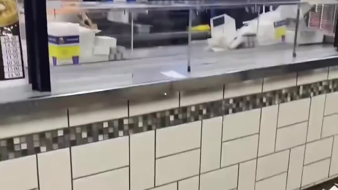 A Dude destroying A Fast Food Place and Fighting Temple Hills, MD