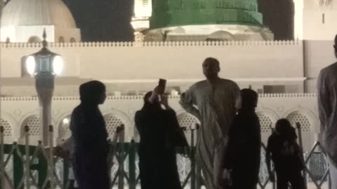 Chor Fikar dunya ki chal Madina chalta ha