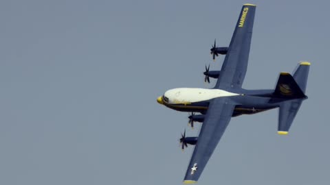 FAT ALBERTO THE USA MARINE C130 ANGEL 😇 ASUL DEMONSTRATION TEAM