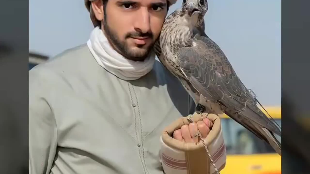 Sheikh Mohammed Hamdan with Falcon
