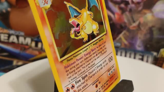 Charizard Base Set 4/102 1999 #shorts Vintage Pokémon Cards, Wizards of the Coast!