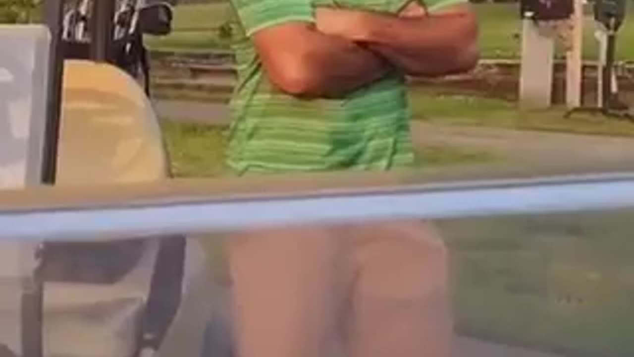 Trouble on the golf course!