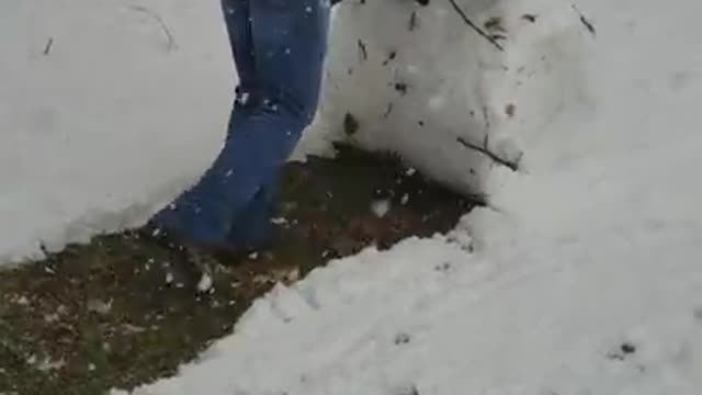 Amanda Grace Talks...March 7 Storm and Chris Rolling Snow up like a rug!