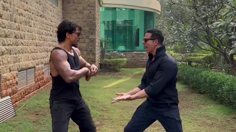 Akshay Kumar V/S Tigers Shroff Competition