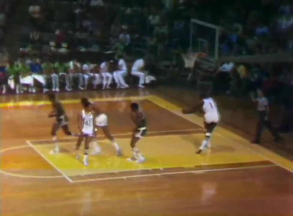 1970-10-17 Milwaukee Bucks vs Atlanta Hawks
