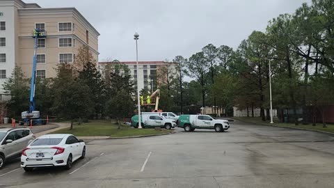 KEEP THE DELUTIONAL I FEEL GOOD PYRAMID