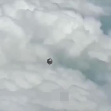 LEAKED!!! FLYING CUBE shaped UFO's video-Commercial Airliner Pilot's Cellphone? 👉👉👉 Follow me