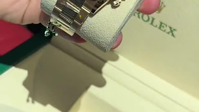 Unboxing #Rolex #Daytona