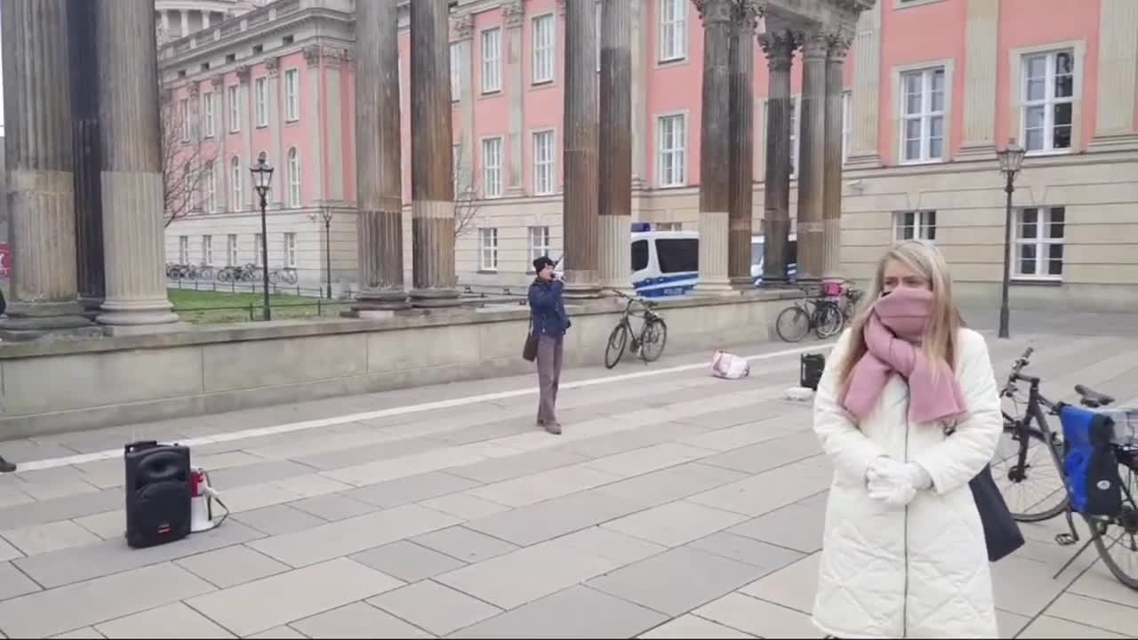 Frauen Bustour Demo 7 in Potsdam mit Eva Rosen und Sandra Wpunkt am 04.12.2020