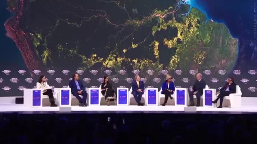 HE'S MUCH MORE FUN ON HELIUM!!!😂😂😂