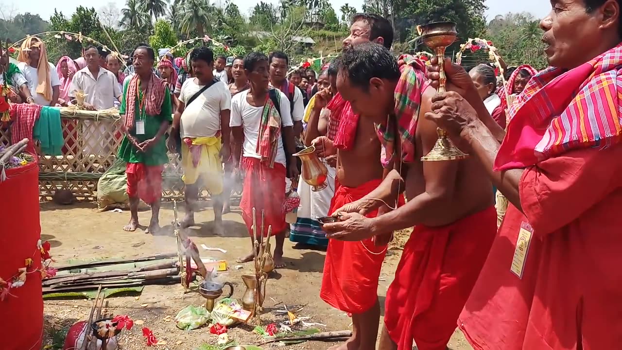 During Puja Baba Garia 🙏 Joy Baba Garia 🙏 JAMATIA HODA