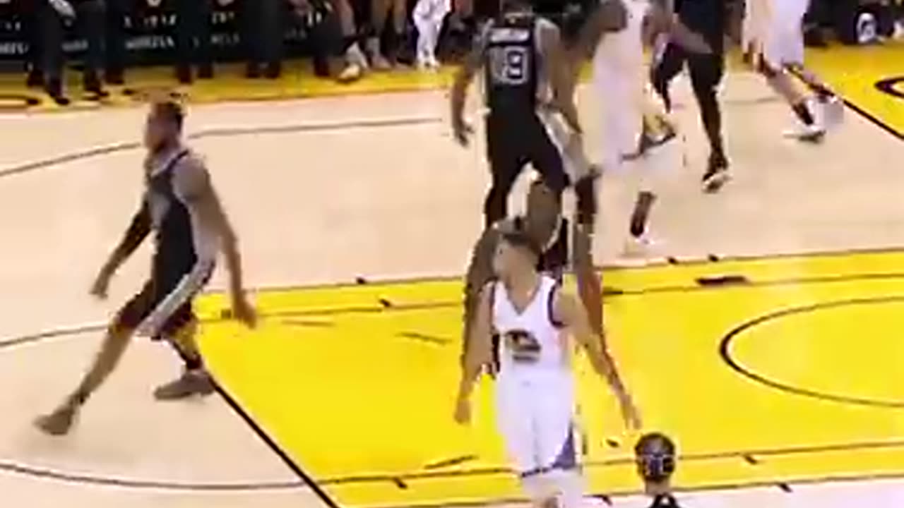 Steph RIDICULOUS Fake moves