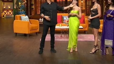 Akshay Kumar,Nora,Moni,Disha&Sonam in Kapil Sharma show