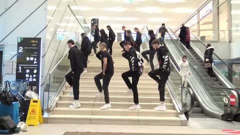 World’s biggest Running man
