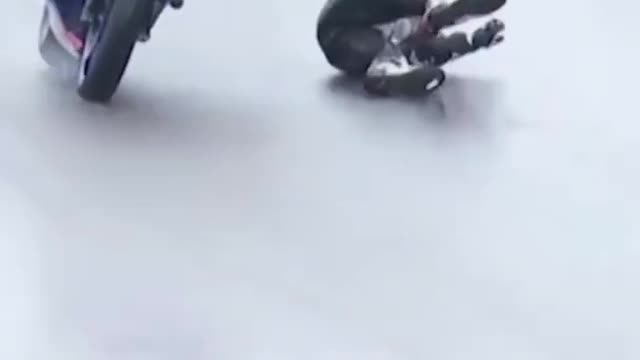 Bike racing Crash