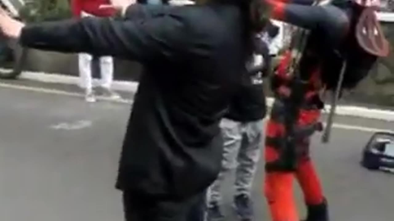 Michael Jackson encounter with DEADPOOL #shorts #funny #cosplay #michaeljackson #dance #trending