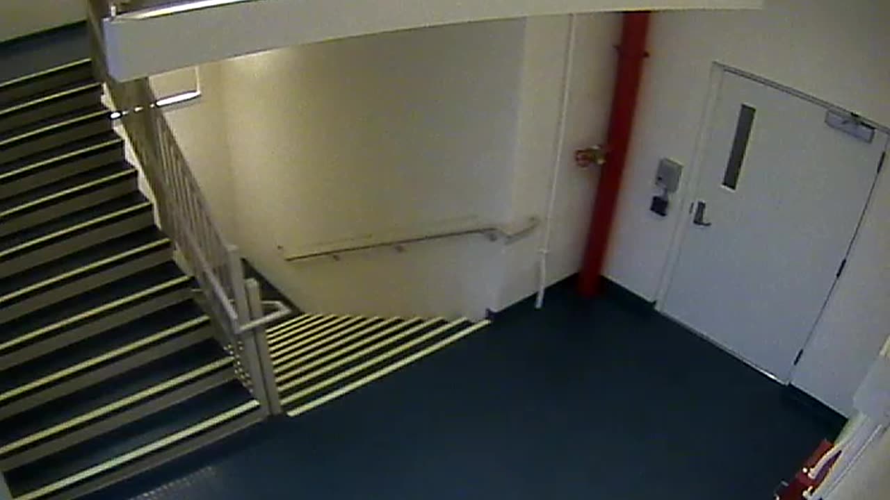 8400OHOB03Stair1_2021-01-06_13h40min01s603ms.mp4