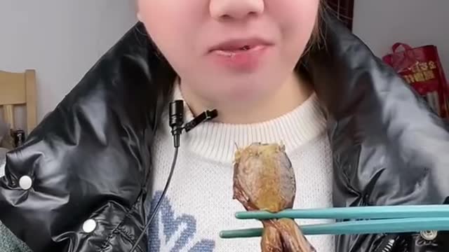 EXTREME FOOD MUKBANG