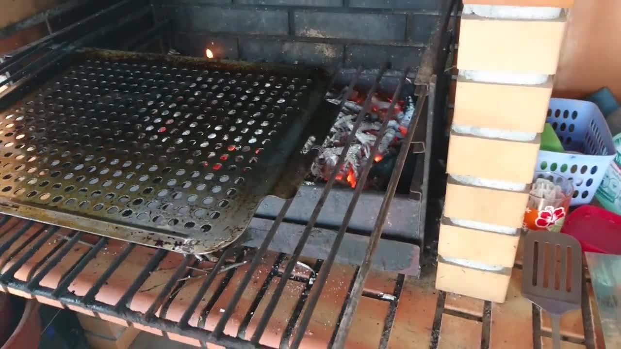 Lubina a la barbacoa con Salsa de Pimiento amarillo estilo Manely