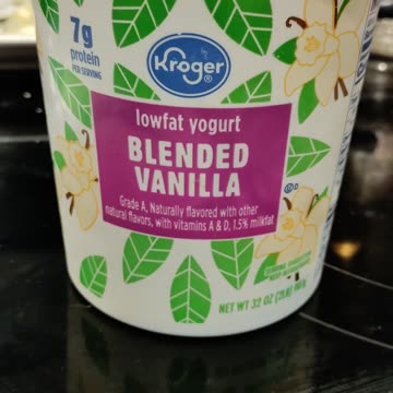 Eating Kroger Blended Vanilla Lowfat Yogurt, Dbn, MI, 9/22/23
