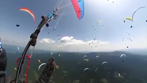 Lots of para-glider in one go