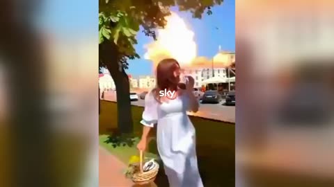 Ukraine War: Moment missile strikes Chernihiv