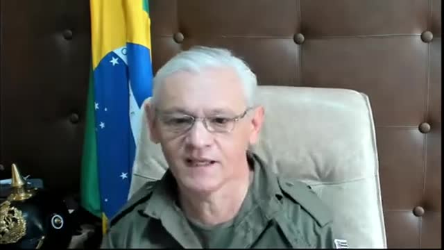 Ucrânia golpeia Rússia e danifica ponte estratégica na Crimeia.