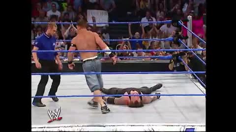 The Undertaker obliterates a referee: SmackDown, June 24, 2004