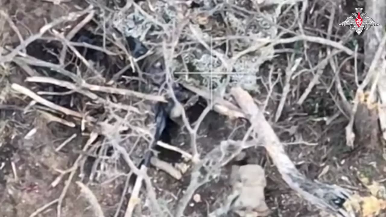 RU POV: Russian VDV assault an Ukrainian dogout. Some Ukrainian soldiers choose to surrender.