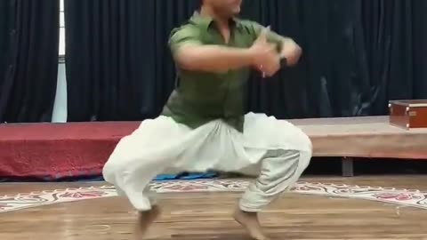 Maamadura Bharatnatyam by male classical dancer😍💕