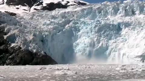 Glacier Calving, Huge Wave