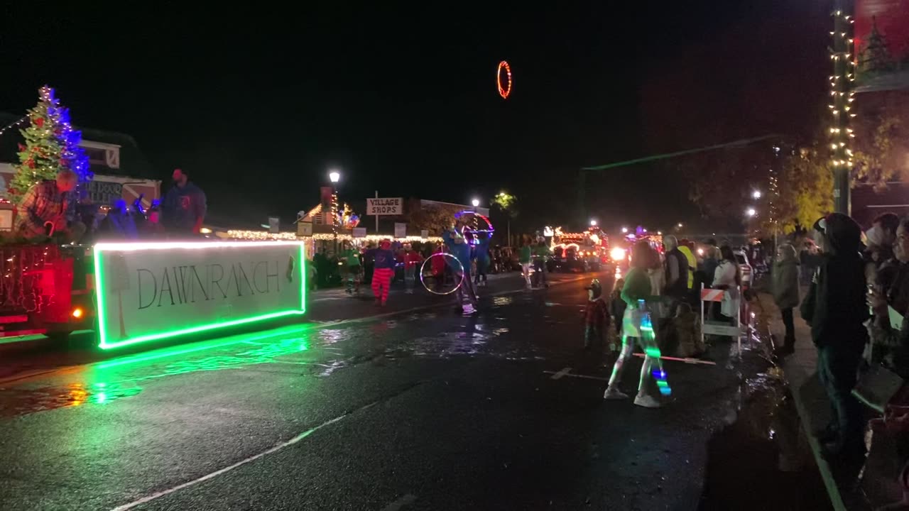 GUERNEVILLE CHRISTMAS PARADE