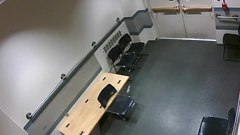 1657HQOB02PrisonerProcessingLobby_2021-01-06_20h40min00s833ms.mp4