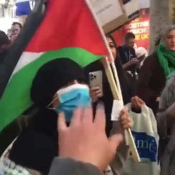 Anti-Israel protesters in London on Armistice Day: “Death to all the Jews”