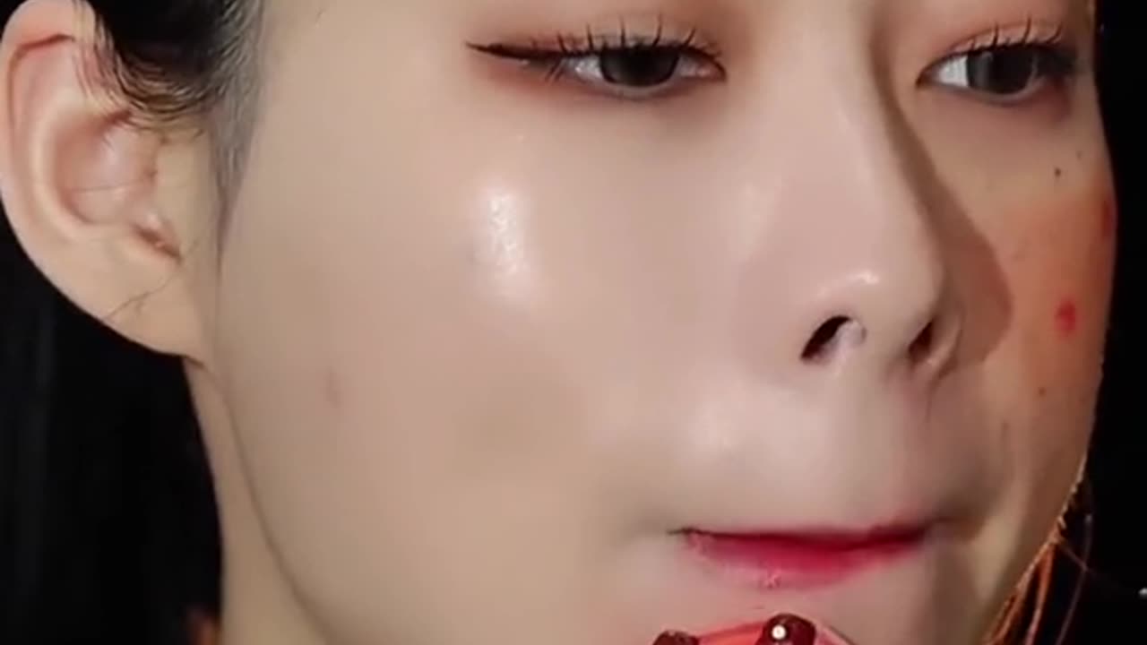 Girl's Makeup Tutorials ! Girl Makeup Products