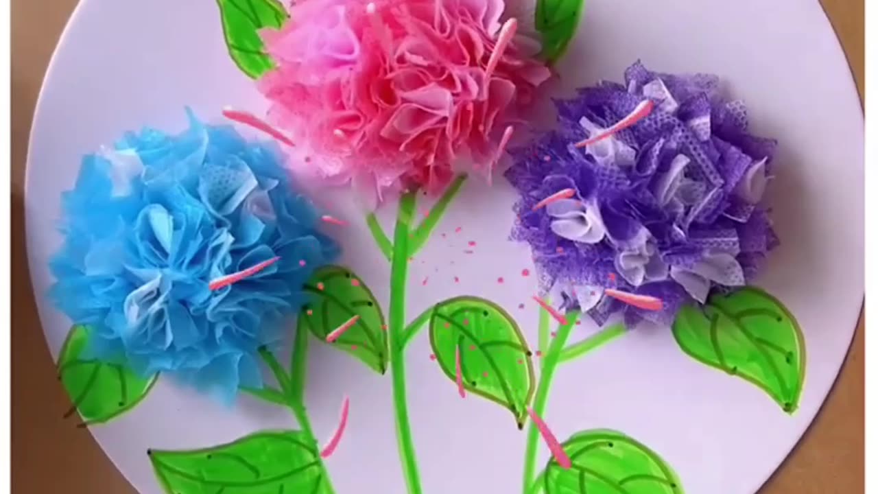 Craft video of flowers.