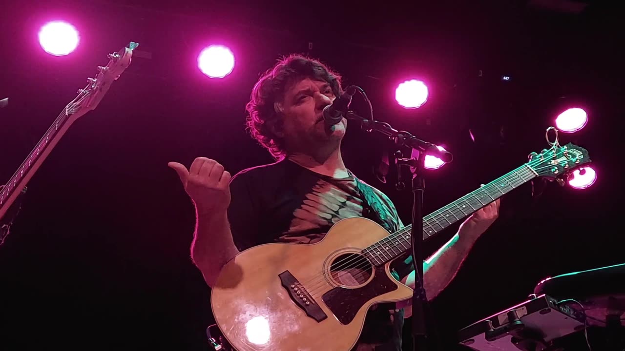 Keller Williams - LIVE @ Iron City (Doobie In My Pocket)