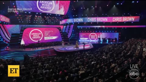 Kelly Rowland REACTS After AMAs Crowd BOOS Chris Brown