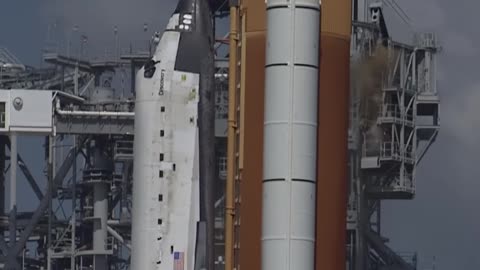 shuttle launch STS-114 in portrait video show deadly consequences foto Avian