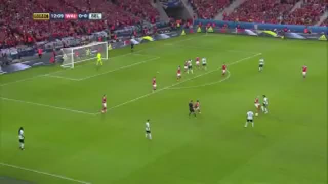Nainggolan scores a STUNNER from 35 yards into top corner.