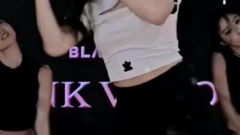 A lot jisoo centre moment i am screaming ❤️_🔥 #shorts #jisoo