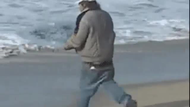 Show your ass in the surf