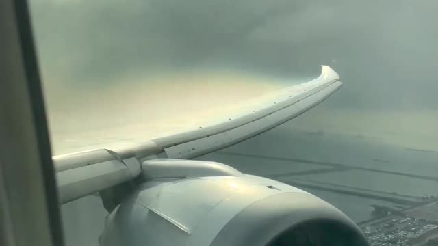 the state of the aircraft when a storm occurs in the air
