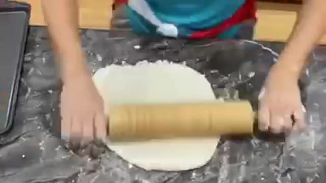 Making breakfast for 10 people | LADbible