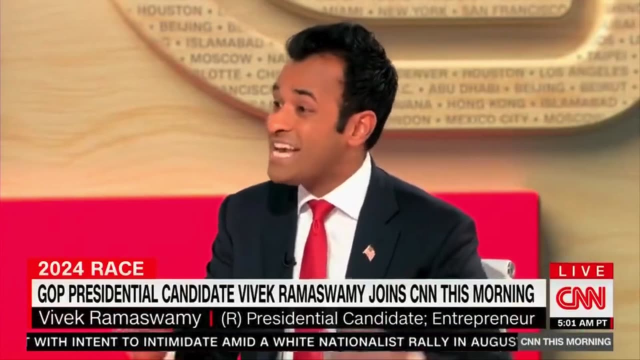 Vivek DESTROYS Don Lemon on his own show